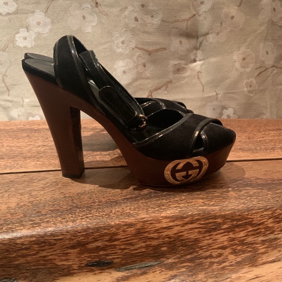 ****SOLD****GUCCI Pumps. Authentic. Made in Italy. - Picture 3 of 7